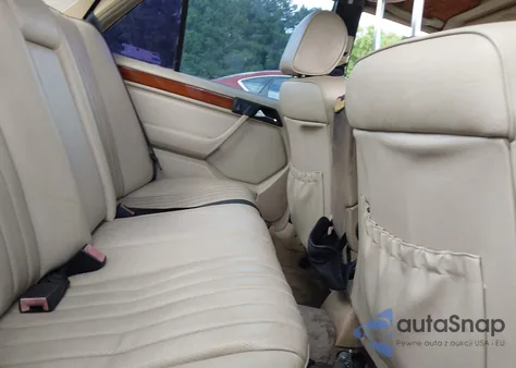 1995 Mercedes-Benz E 300D/300D Special из США, поврежденный, VIN WDBEB31E3SC150163